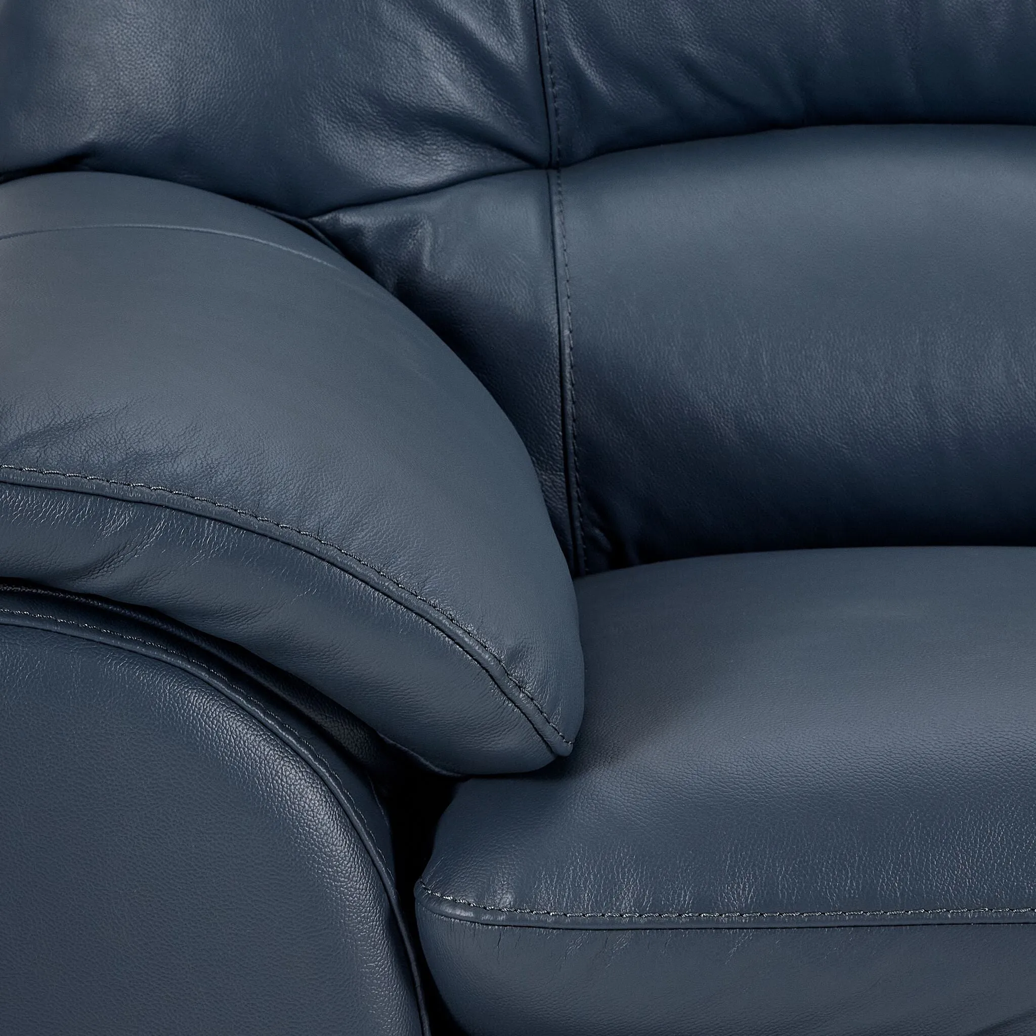 Kendrick Leather Loveseat - Blue